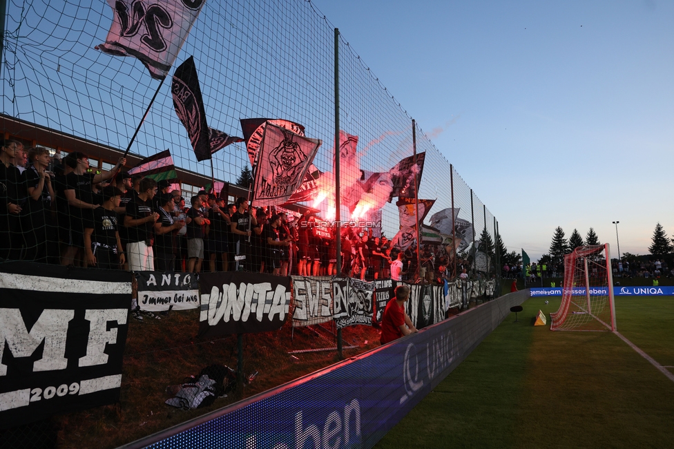 Seekirchen - Sturm Graz
OEFB Cup 1. Runde, SV Seekirchen - SK Sturm Graz, Sportzentrum Aug, Seekirchen am Wallersee, 24.07.2026. Foto zeigt Fans von Sturm
