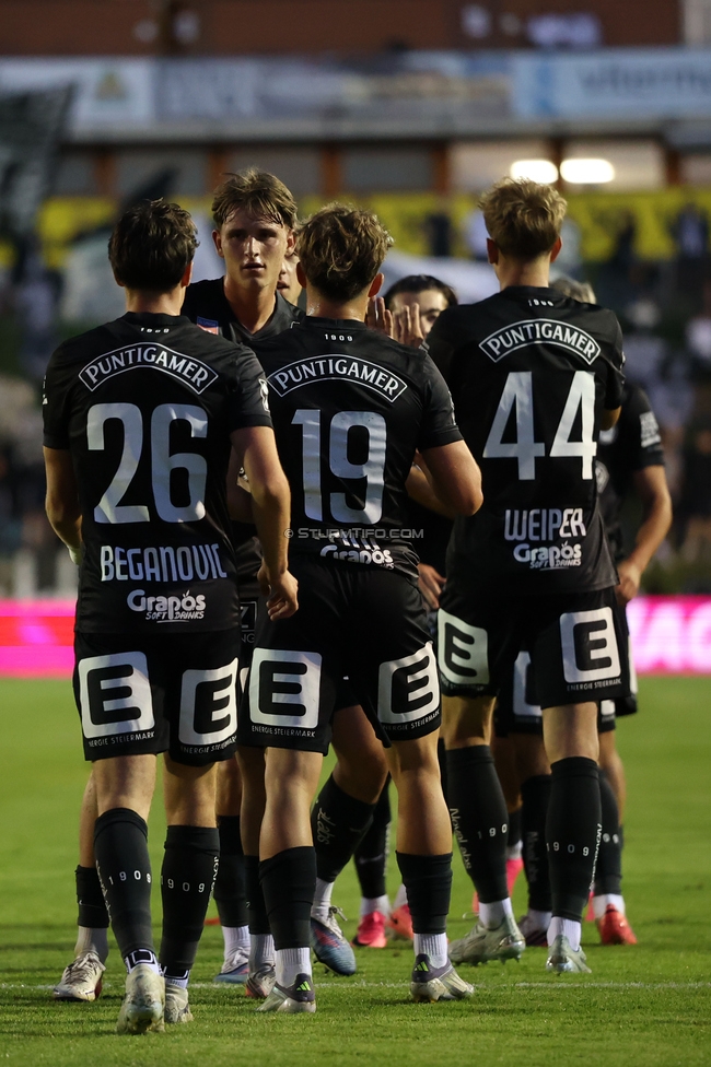 Seekirchen - Sturm Graz
OEFB Cup 1. Runde, SV Seekirchen - SK Sturm Graz, Sportzentrum Aug, Seekirchen am Wallersee, 24.07.2026. Foto zeigt Belmin Beganovic (Sturm), Simon Seidl (Sturm) und Nelson Weiper (Sturm)
