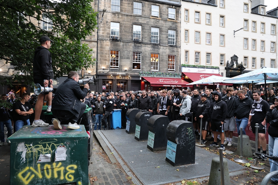 Heart of Midlothian - Sturm Graz
UEFA Champions League Qualifikation 2. Runde, Heart of Midlothian - SK Sturm Graz, Tynecastle Park Edinburgh, 28.07.2026. Foto zeigt Fans von Sturm beim Corteo
