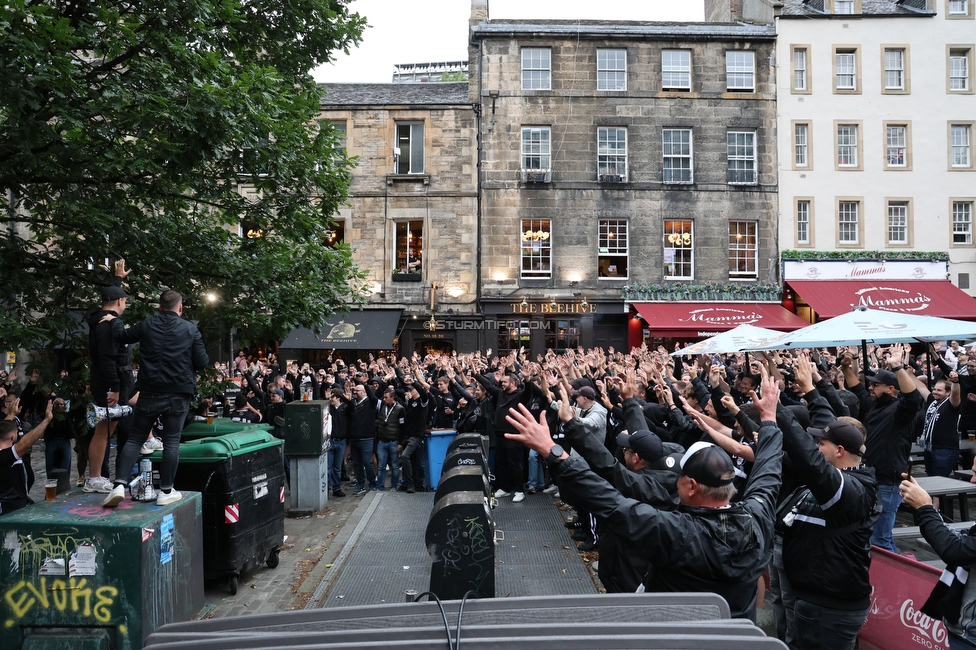 Heart of Midlothian - Sturm Graz
UEFA Champions League Qualifikation 2. Runde, Heart of Midlothian - SK Sturm Graz, Tynecastle Park Edinburgh, 28.07.2026. Foto zeigt Fans von Sturm beim Corteo
