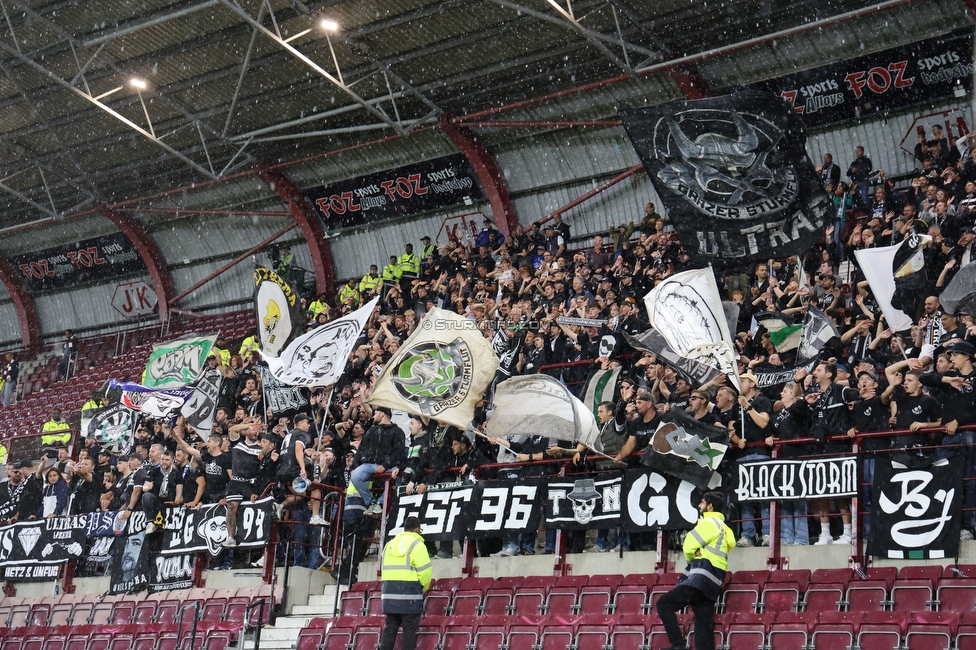 Heart of Midlothian - Sturm Graz
UEFA Champions League Qualifikation 2. Runde, Heart of Midlothian - SK Sturm Graz, Tynecastle Park Edinburgh, 28.07.2026. 

Foto zeigt Fans von Sturm
