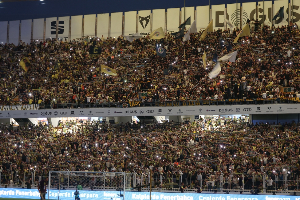 Fenerbahce - Sturm Graz
UEFA Champions League Qualifikation 3. Runde, Fenerbahce SK - SK Sturm Graz, Suekrue Saracoglu Stadion Istanbul, 05.08.2026. 

Foto zeigt Fans von Fenerbahce
