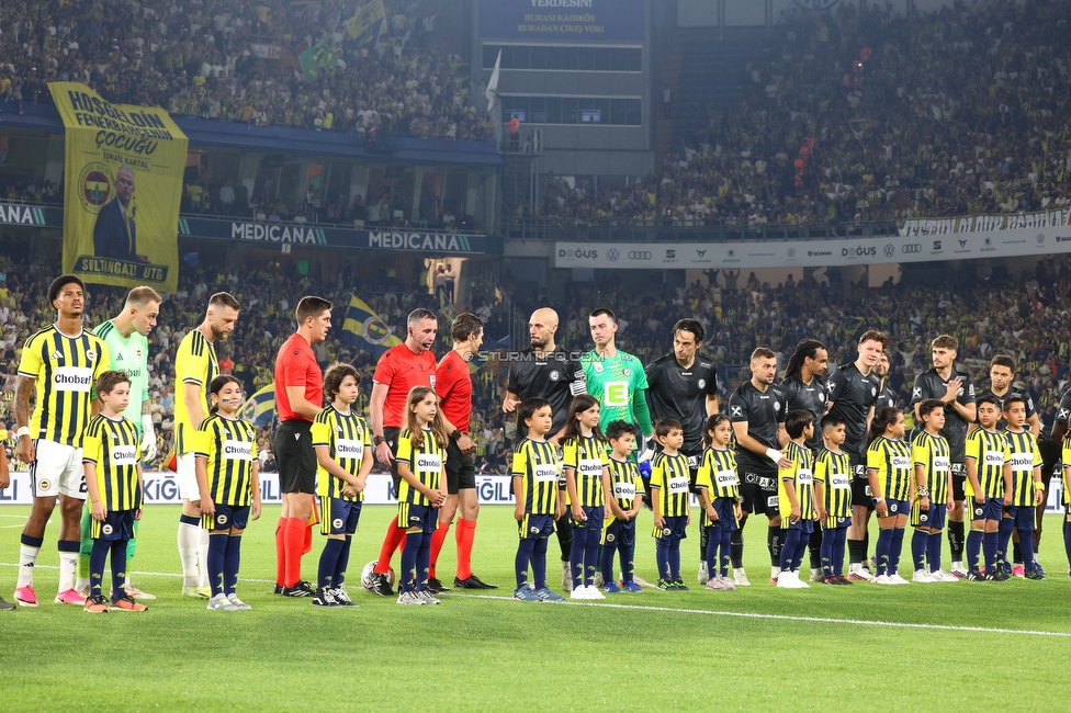 Fenerbahce - Sturm Graz
UEFA Champions League Qualifikation 3. Runde, Fenerbahce SK - SK Sturm Graz, Suekrue Saracoglu Stadion Istanbul, 05.08.2026. 

Foto zeigt die Mannschaft von Sturm
