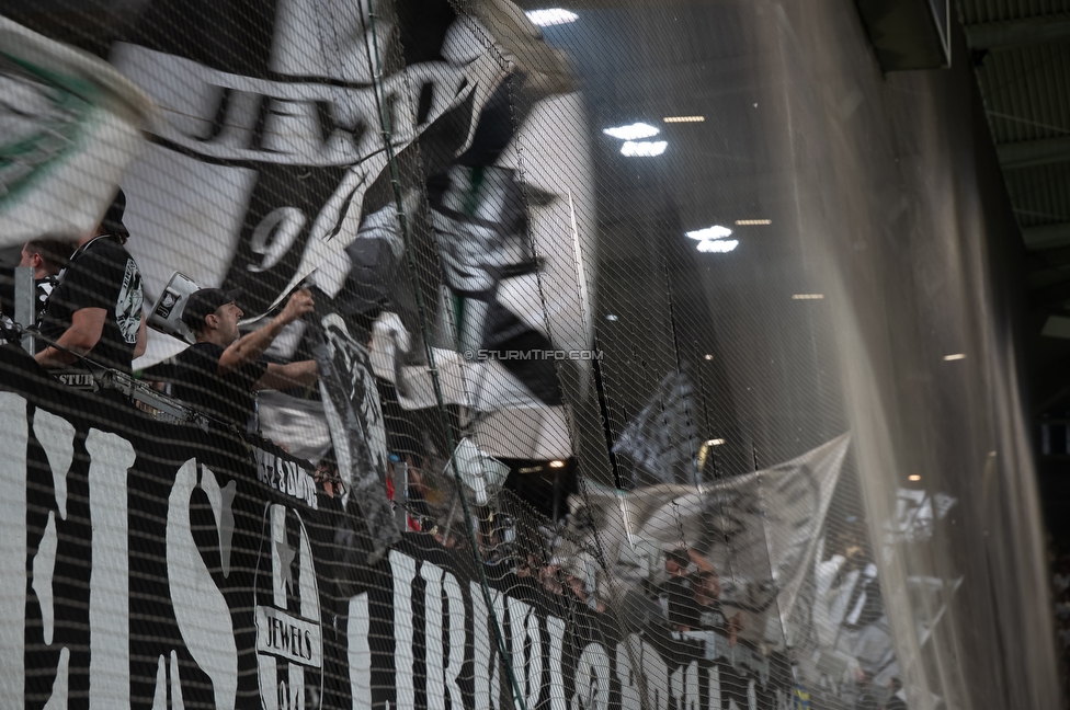 Sturm Graz - Fenerbahce
UEFA Champions League Qualifikation 3. Runde, SK Sturm Graz - Fenerbahce SK, Stadion Graz-Liebenau, 11.08.2026. 

Foto zeigt Fans von Sturm
Schlüsselwörter: jewels