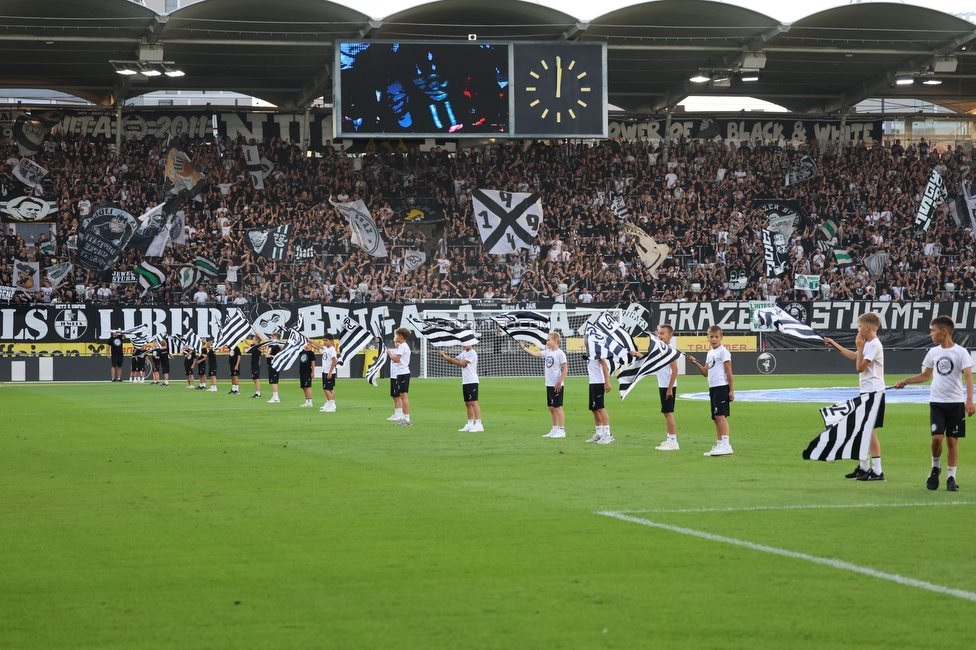 Sturm Graz - Altach
Oesterreichische Fussball Bundesliga, 3. Runde, SK Sturm Graz - SC Rheindorf Altach, Stadion Graz-Liebenau, 15.08.2026. 

Foto zeigt Kinder mit Sturmfahnen
