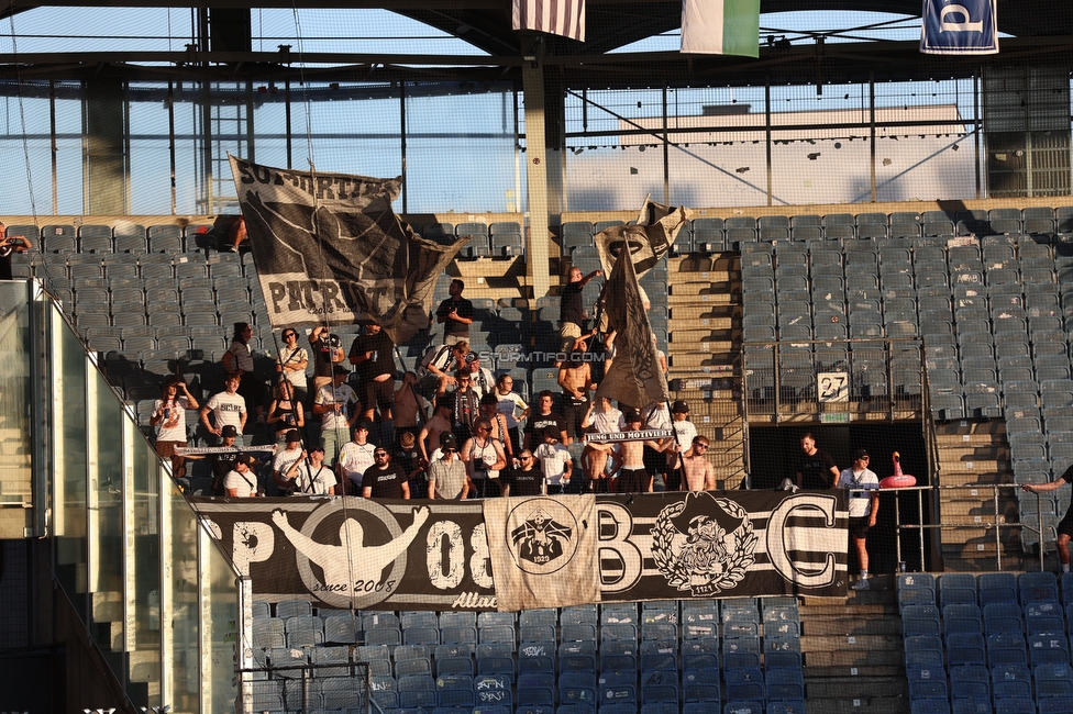 Sturm Graz - Altach
Oesterreichische Fussball Bundesliga, 3. Runde, SK Sturm Graz - SC Rheindorf Altach, Stadion Graz-Liebenau, 15.08.2026. 

Foto zeigt Fans von Altach
