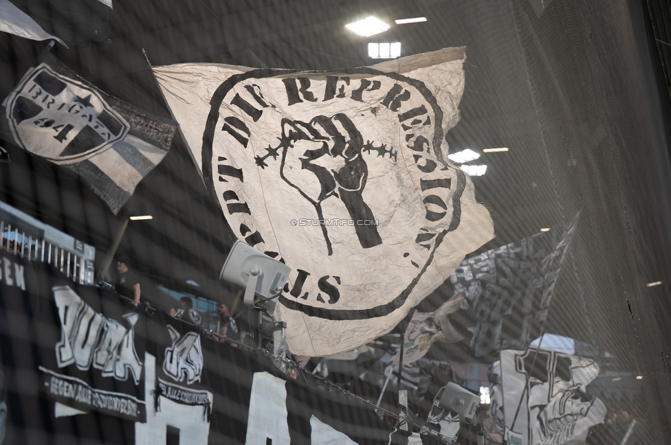 Sturm Graz - Altach
Oesterreichische Fussball Bundesliga, 3. Runde, SK Sturm Graz - SC Rheindorf Altach, Stadion Graz-Liebenau, 15.08.2026. 

Foto zeigt Fans von Sturm
Schlüsselwörter: repression