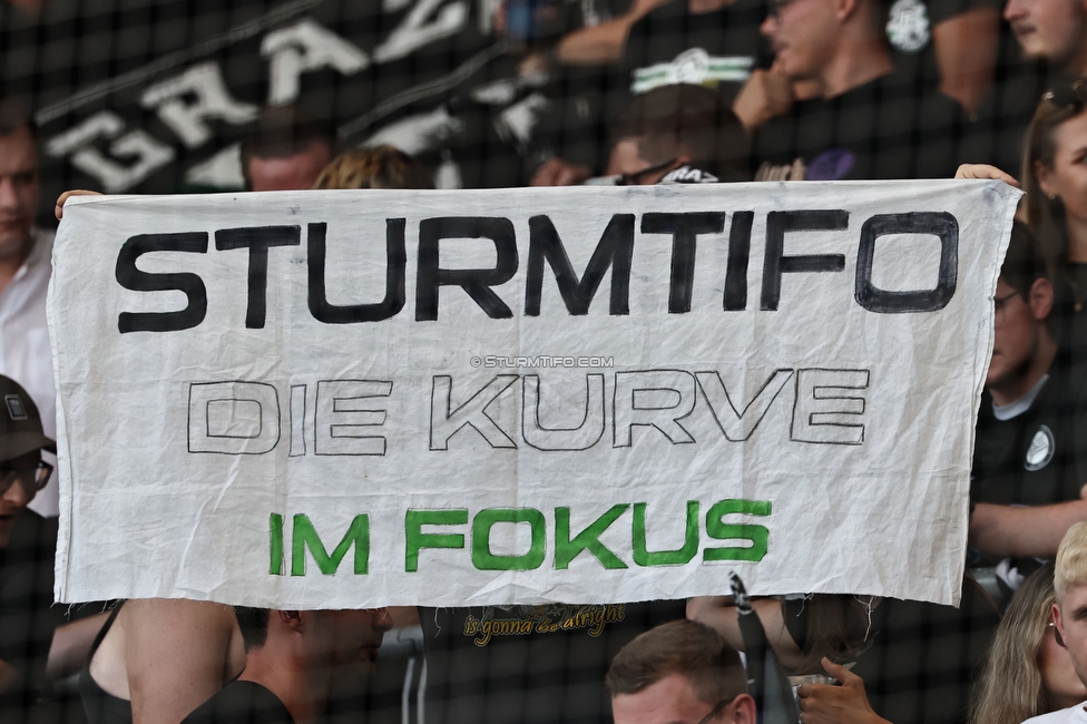 Sturm Graz - Altach
Oesterreichische Fussball Bundesliga, 3. Runde, SK Sturm Graz - SC Rheindorf Altach, Stadion Graz-Liebenau, 15.08.2026. 

Foto zeigt Fans von Sturm
Schlüsselwörter: sturmtifo