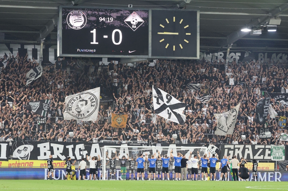 Sturm Graz - Altach
Oesterreichische Fussball Bundesliga, 3. Runde, SK Sturm Graz - SC Rheindorf Altach, Stadion Graz-Liebenau, 15.08.2026. 

Foto zeigt Fans von Sturm und die Mannschaft von Sturm
