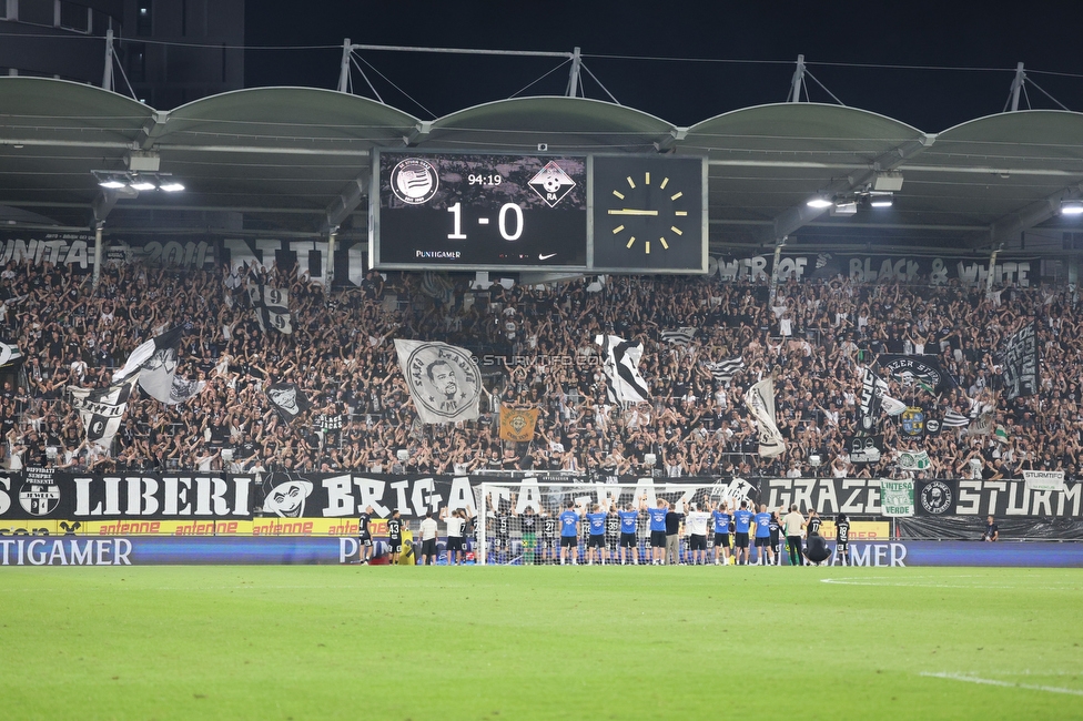Sturm Graz - Altach
Oesterreichische Fussball Bundesliga, 3. Runde, SK Sturm Graz - SC Rheindorf Altach, Stadion Graz-Liebenau, 15.08.2026. 

Foto zeigt Fans von Sturm und die Mannschaft von Sturm
