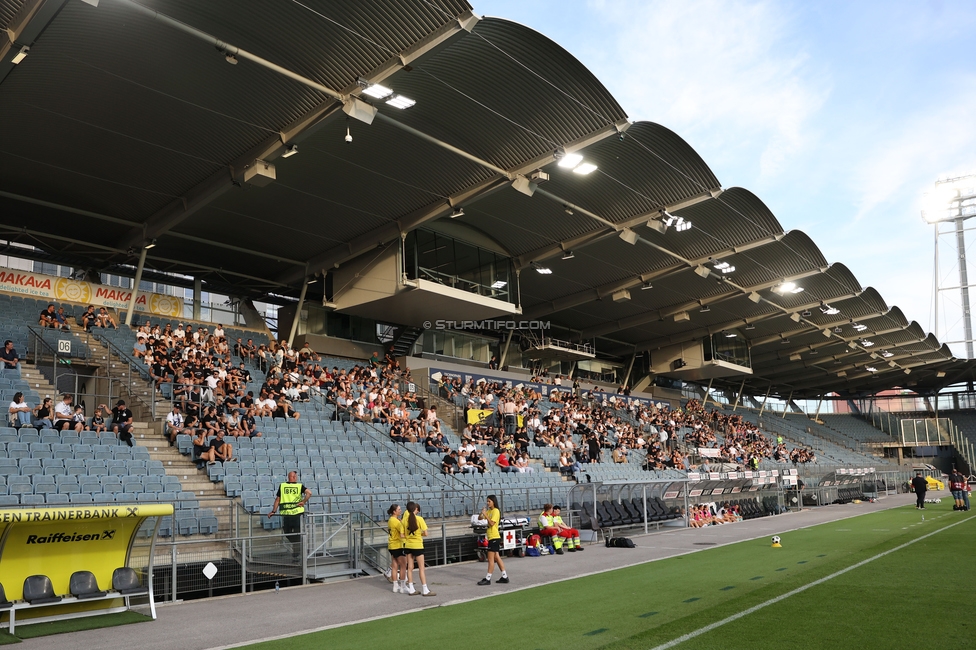 Sturm Frauen - Gintra
UEFA Womens Europa Cup Qualifikation, 1. Runde, SK Sturm Graz Frauen - FC Gintra, Stadion Graz-Liebenau, 26.08.2026.Foto zeigt Fans von Sturm
