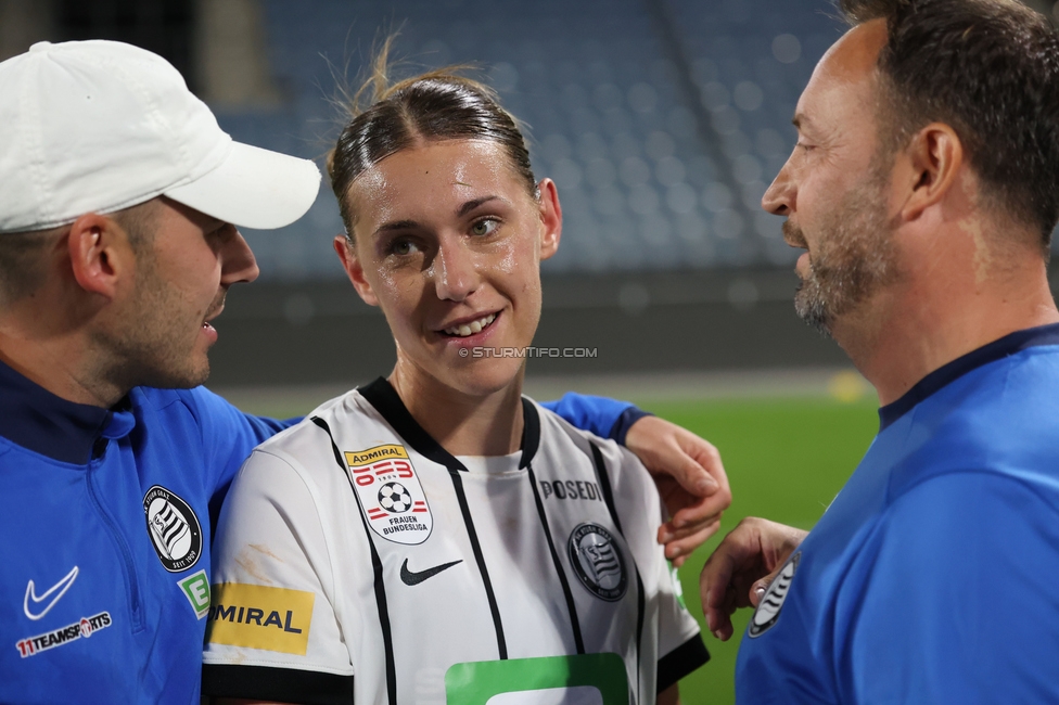 Sturm Frauen - Gintra
UEFA Womens Europa Cup Qualifikation, 1. Runde, SK Sturm Graz Frauen - FC Gintra, Stadion Graz-Liebenau, 26.08.2026.Foto zeigt Mato Vrdoljak (Co-Trainer Sturm Frauen) und Laura Krumboeck (Sturm Frauen)
