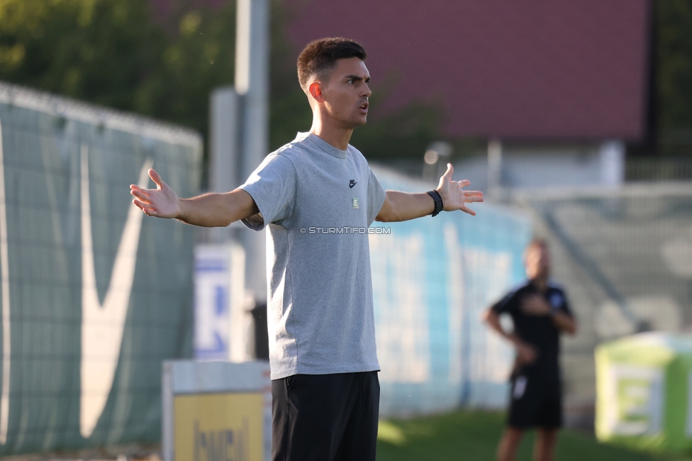 Sturm Frauen - Suedburgenland
OEFB Frauen Bundesliga, 5. Runde, SK Sturm Graz Frauen - SpG Suedburgenland TSV Hartberg, Trainingszentrum Messendorf, 29.08.2026. Foto zeigt Tode Djakovic (Cheftrainer Sturm Frauen)
