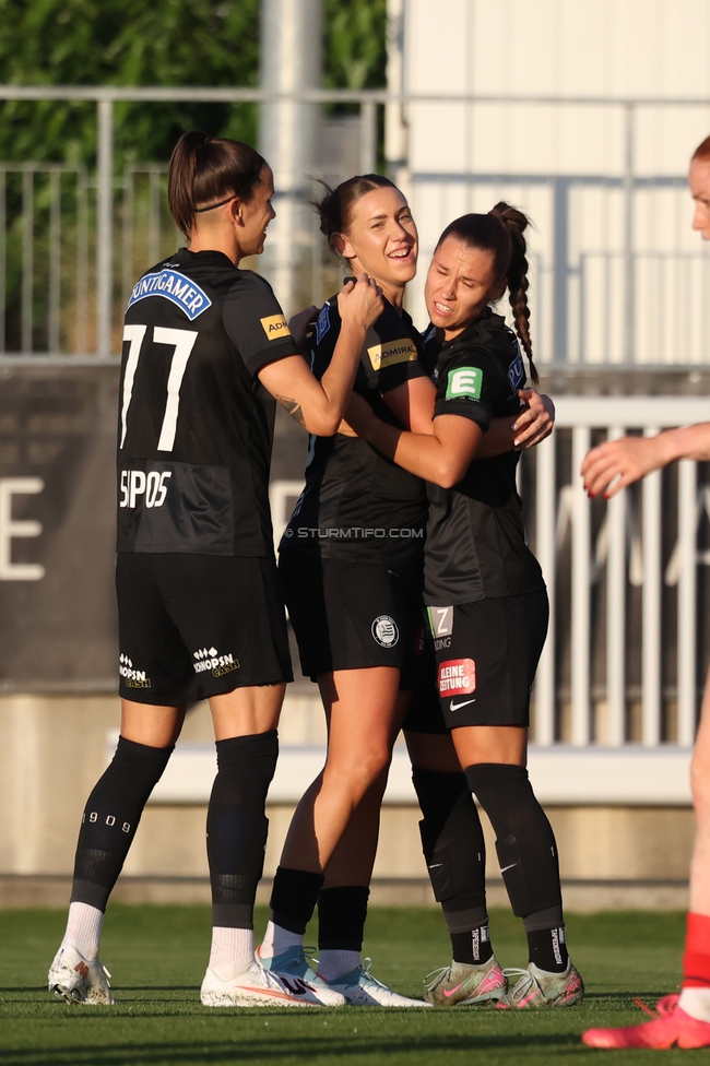 Sturm Frauen - Rapid
OEFB Frauen Bundesliga, 7. Runde, SK Sturm Graz Frauen - SK Rapid, Trainingszentrum Messendorf, 18.09.2026. Foto zeigt Lilla Sipos (Sturm Frauen), Laura Krumboeck (Sturm Frauen) und Stefanie Grossgasteiger (Sturm Frauen)
