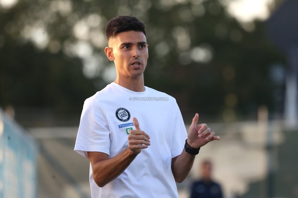 Sturm Frauen - Rapid
OEFB Frauen Bundesliga, 7. Runde, SK Sturm Graz Frauen - SK Rapid, Trainingszentrum Messendorf, 18.09.2026. Foto zeigt Tode Djakovic (Cheftrainer Sturm Frauen)
