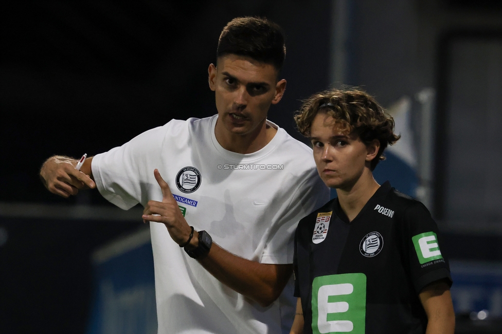 Sturm Frauen - Rapid
OEFB Frauen Bundesliga, 7. Runde, SK Sturm Graz Frauen - SK Rapid, Trainingszentrum Messendorf, 18.09.2026. Foto zeigt Tode Djakovic (Cheftrainer Sturm Frauen) und Leonie Christin Tragl (Sturm Frauen)

