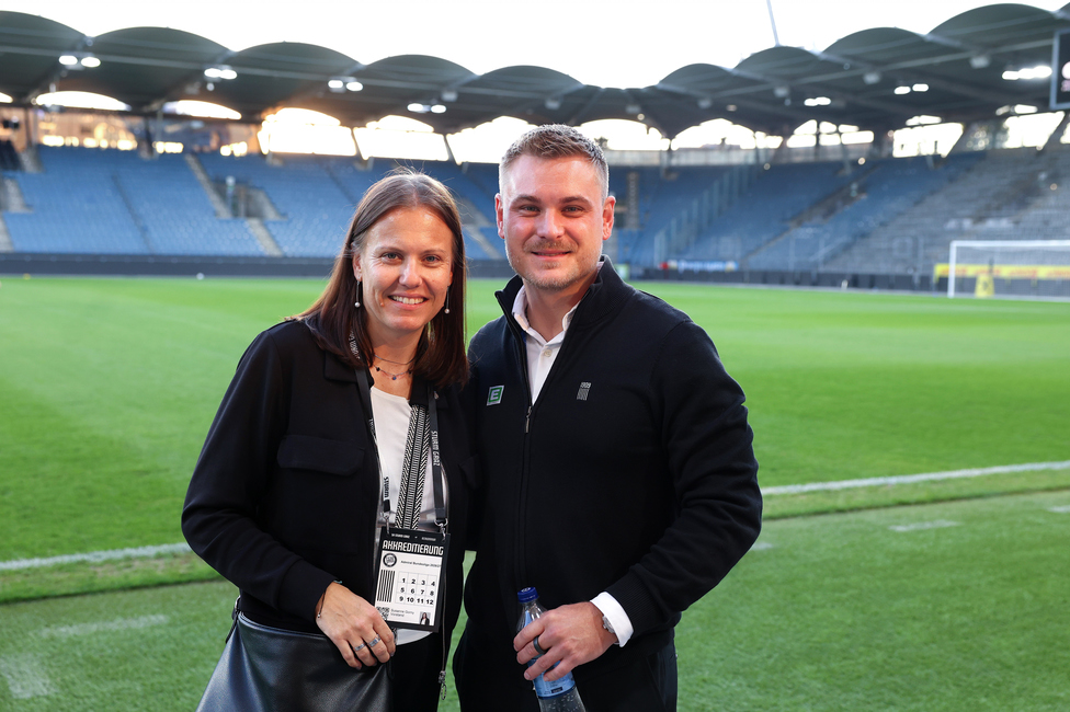Sturm Frauen - Wolfsburg
UEFA Womens Europa Cup Qualifikation, 2. Runde, SK Sturm Graz Frauen - VfL Wolfsburg, Stadion Graz-Liebenau, 30.09.2026.Foto zeigt Susanne Gorny (Vorstand Sturm) und Michael Erlitz (Sportdirektor Sturm Frauen)
