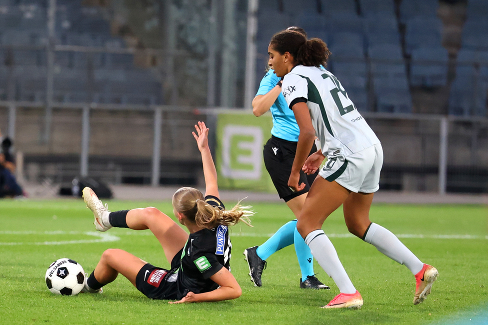 Sturm Frauen - Wolfsburg
UEFA Womens Europa Cup Qualifikation, 2. Runde, SK Sturm Graz Frauen - VfL Wolfsburg, Stadion Graz-Liebenau, 30.09.2026.Foto zeigt Lena Breznik (Sturm Frauen)
