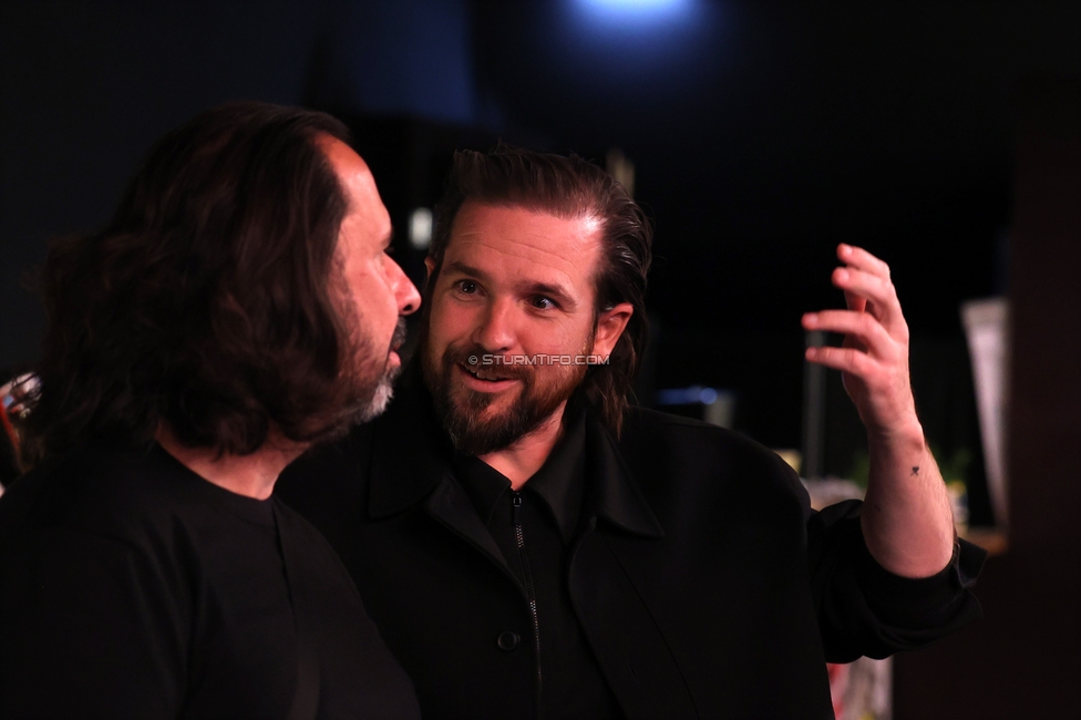 4. Sturmhistorischer Themenabend
4. Sturmhistorischer Themenabend - 20 Jahre Zwangsausgleich, Sportsbar - Das Eggenberg, Graz, 02.10.2026.

Foto zeigt Stefan Stuecklschweiger (Vorstand Sturm) und Christian Wiedner (Satz und Saetze)
