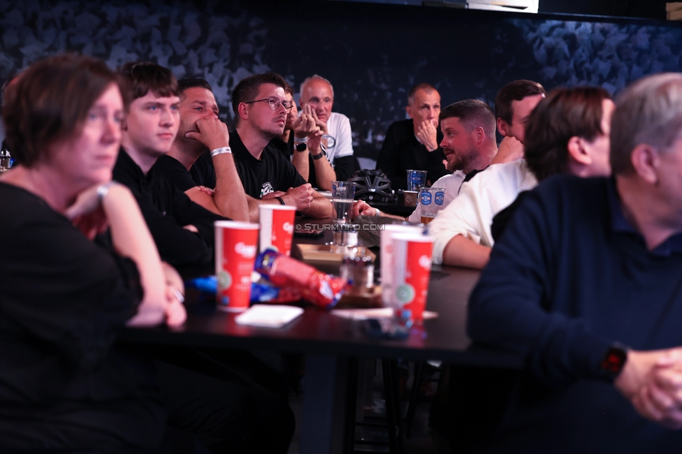4. Sturmhistorischer Themenabend
4. Sturmhistorischer Themenabend - 20 Jahre Zwangsausgleich, Sportsbar - Das Eggenberg, Graz, 02.10.2026.

Foto zeigt Gaeste
